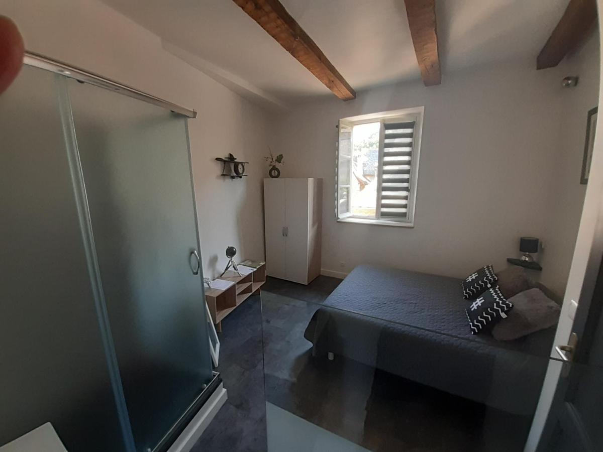 เช ติฟิล Bed & Breakfast เอสตัง ภายนอก รูปภาพ